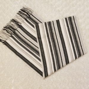 ❄Soft cotton striped scarf with fringes